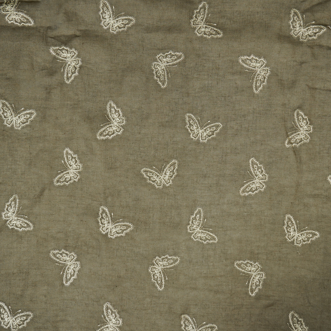 Farasha Buti on Mouse Gauged Linen