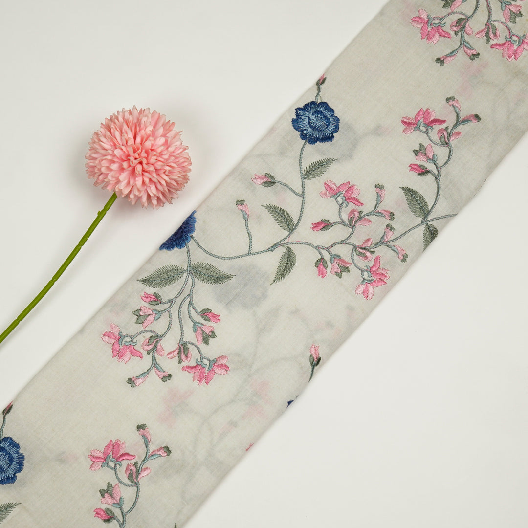 Artsy floral Jaal on White Malmal