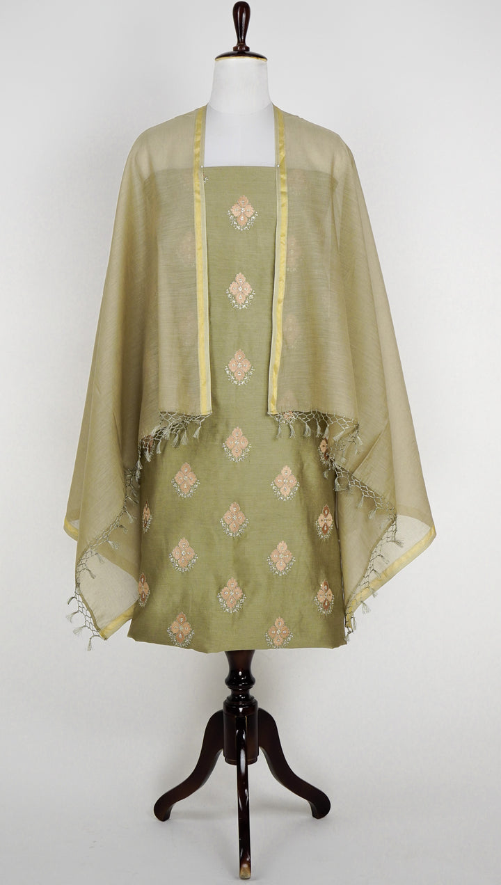 Kiara Buta on Suit fabric Set on Silk Chanderi (Unstitched)- Light Mouse