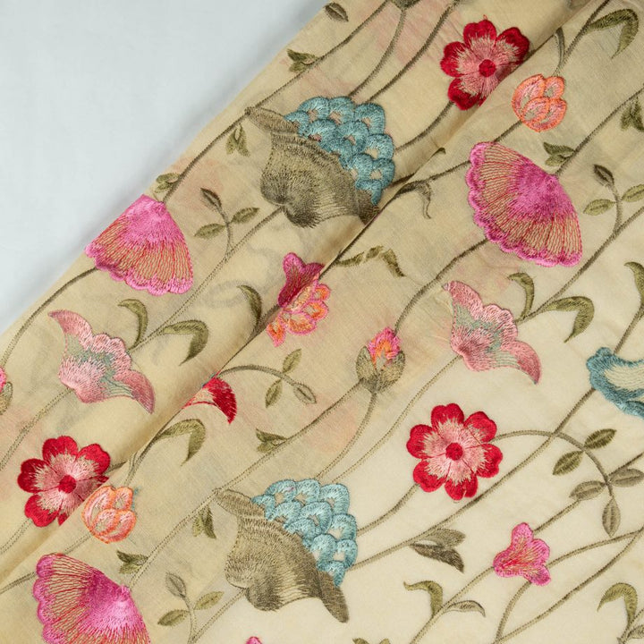 Fatima Jaal on Beige Malmal