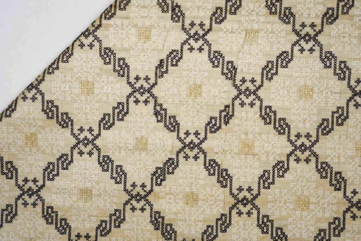 Swara On Natural / Black Tussar Silk