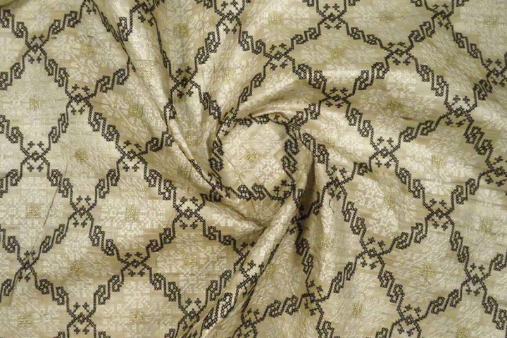 Swara On Natural / Black Tussar Silk