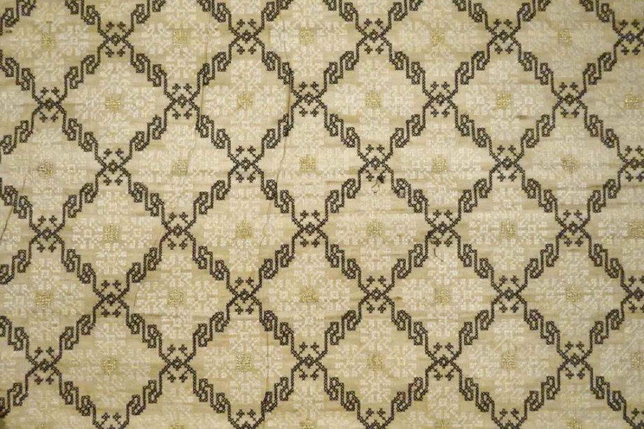Swara On Natural / Black Tussar Silk