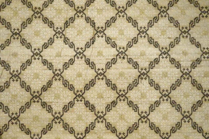 Swara On Natural / Black Tussar Silk